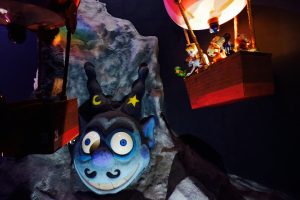 ドリームコアのイメージ。テーマパークのアトラクション。