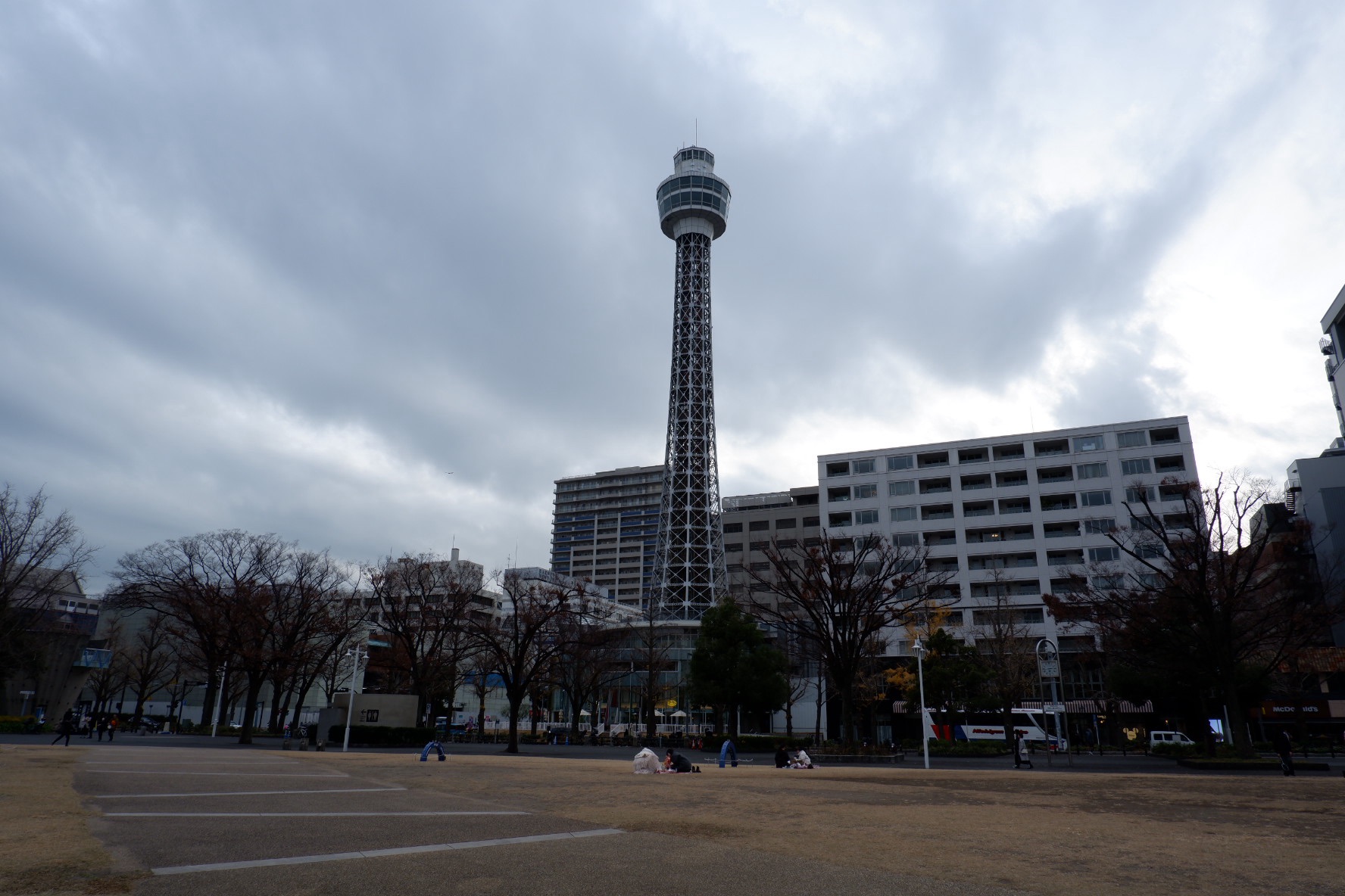 横浜マリンタワー×氷川丸 昭和レトロ 中古品 年代物 オブジェ 横浜マリンタワー×氷川丸 昭和レトロ 中古品 年代物 オブジェ 横浜